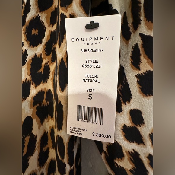 NWT silk button down - Picture 5 of 7